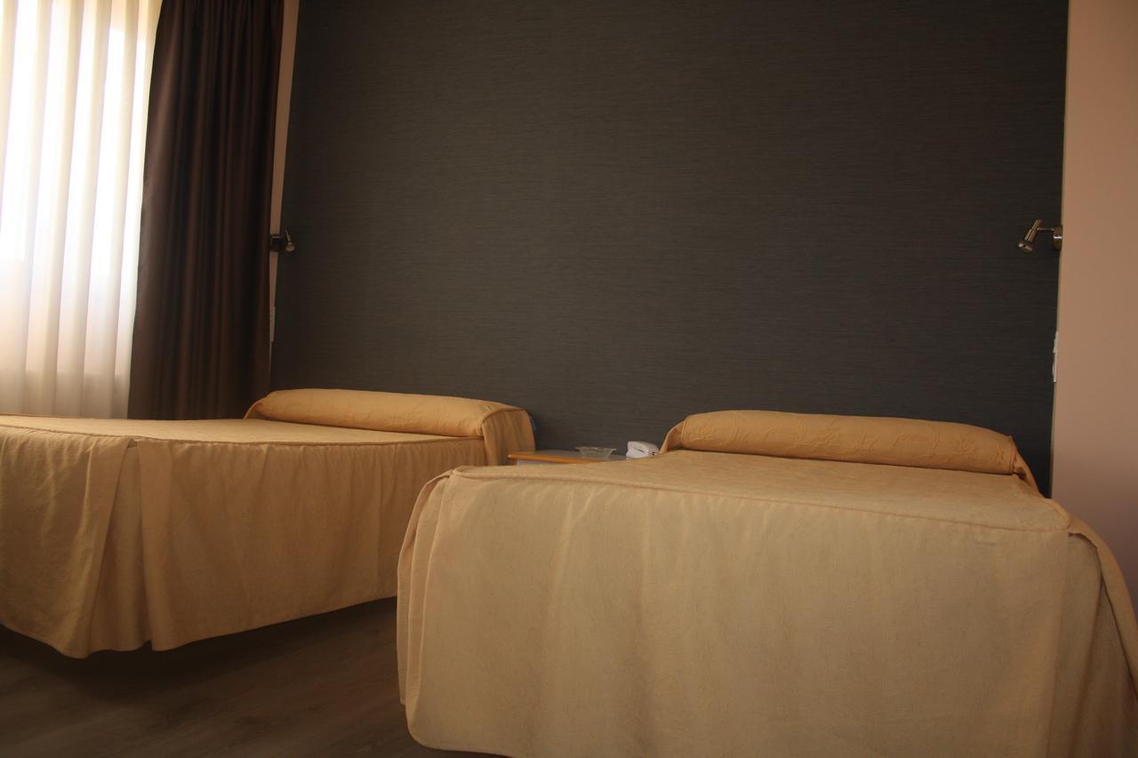 Hotel Lupa Сан-Хуан-де-Пиньера Экстерьер фото