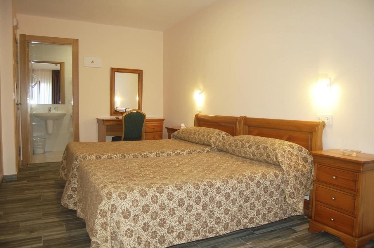 Hotel Lupa Сан-Хуан-де-Пиньера Экстерьер фото